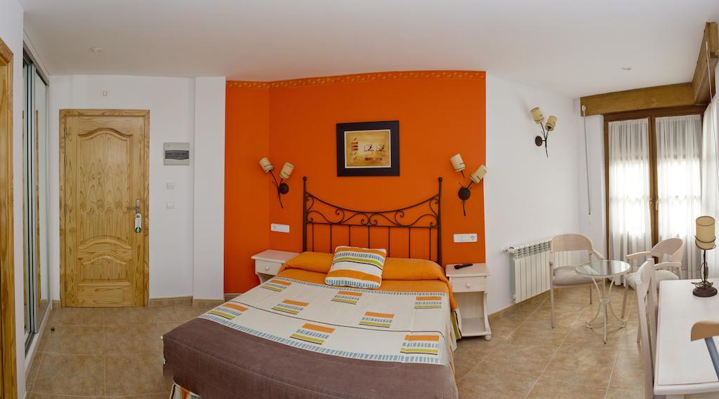 Hotel Rural La Corte De Los Pinares Винуэса Экстерьер фото