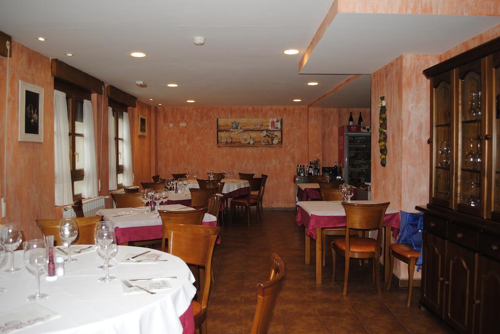 Hotel Rural La Corte De Los Pinares Винуэса Экстерьер фото