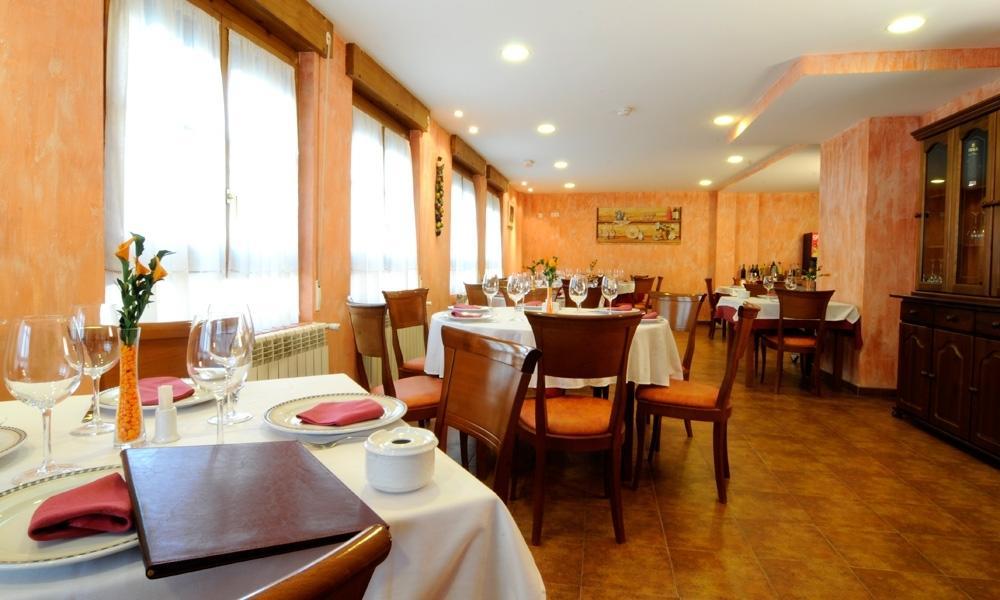 Hotel Rural La Corte De Los Pinares Винуэса Экстерьер фото